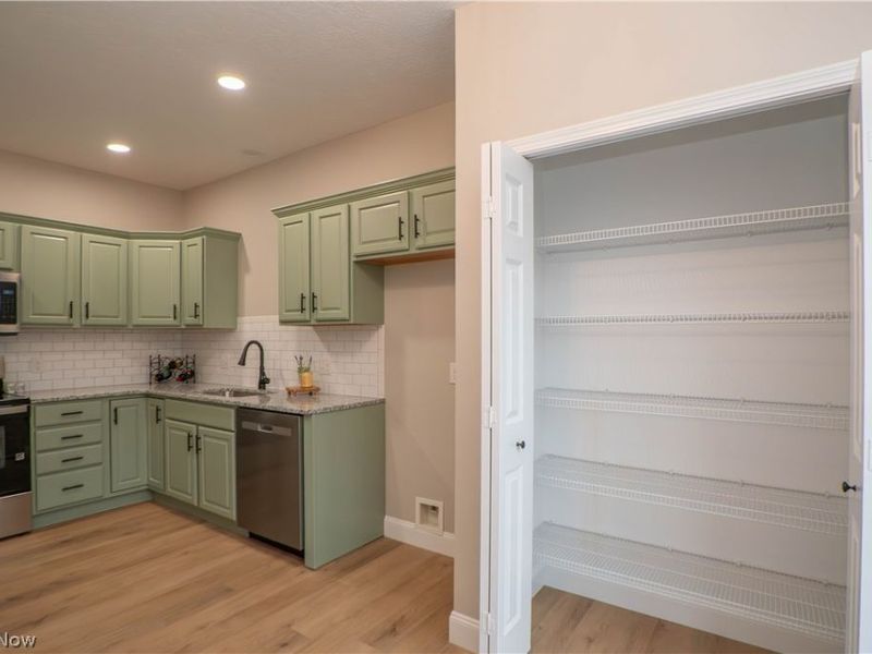 6980 Knight Avenue NW, Canton, OH 44708 Photo 11