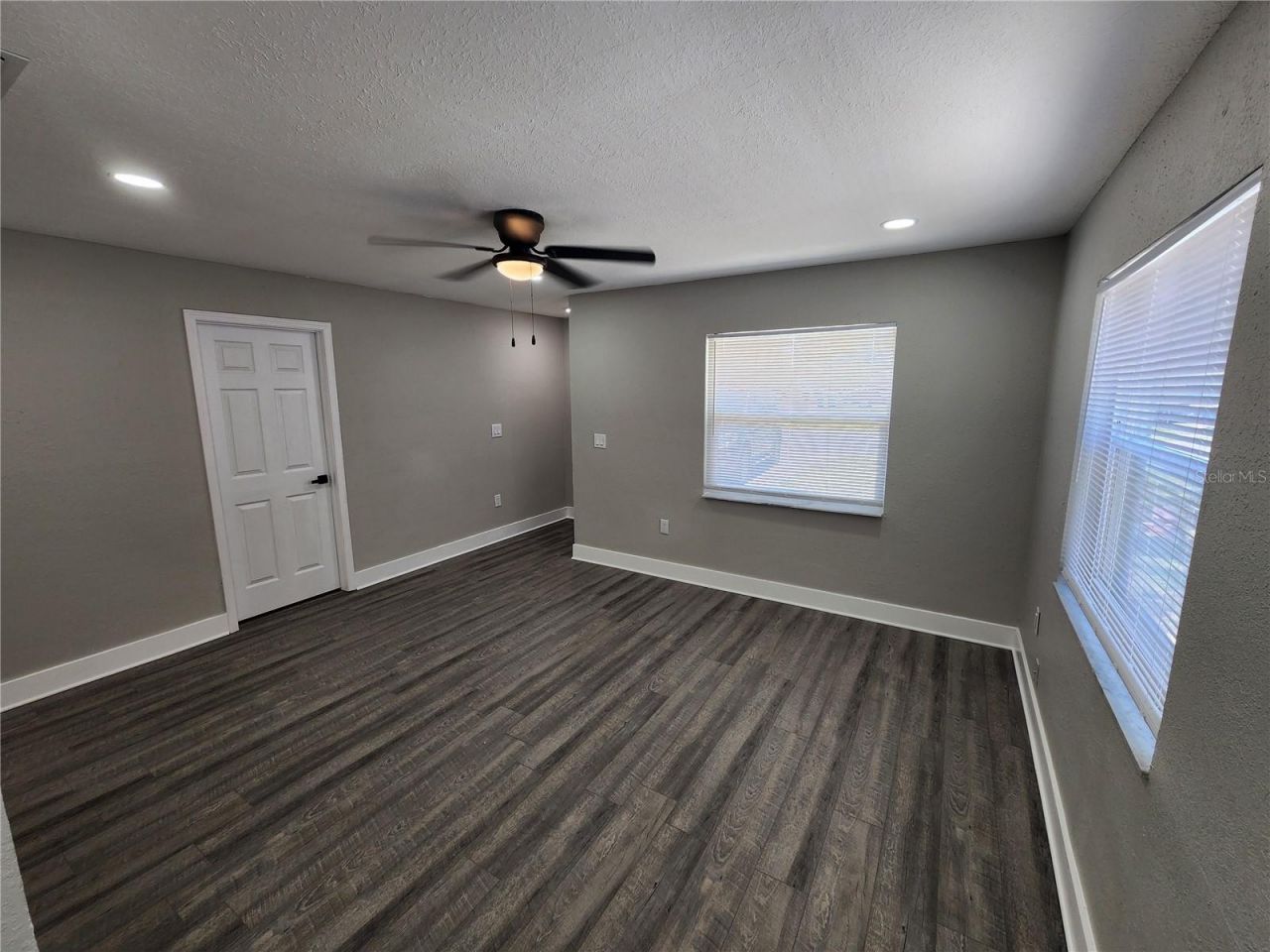 1211 62nd Avenue E, Bradenton, FL 34203 Photo