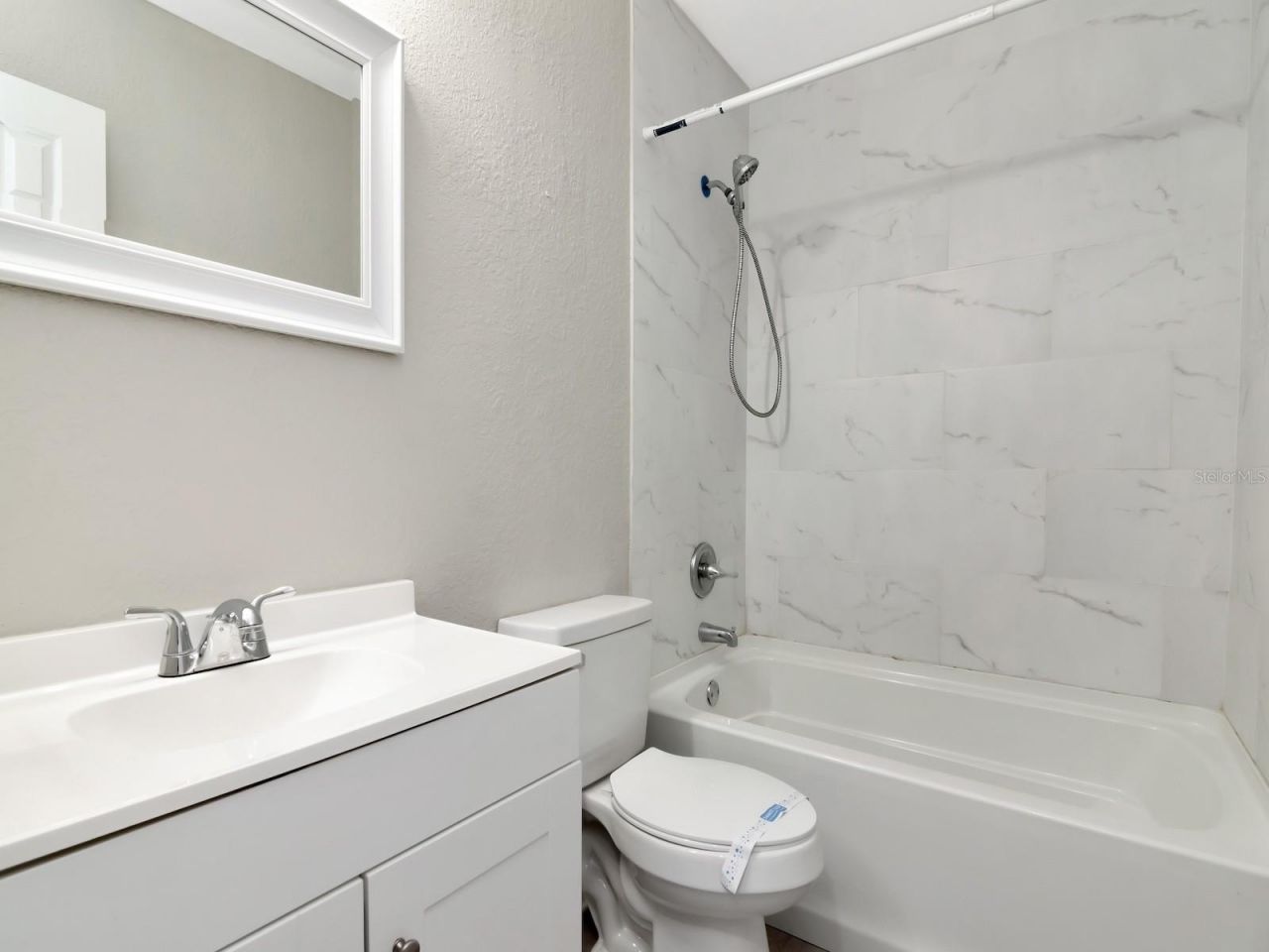 1211 62nd Avenue E, Bradenton, FL 34203 Photo