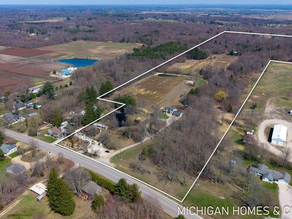1661 68th Street, Fennville, MI 49408