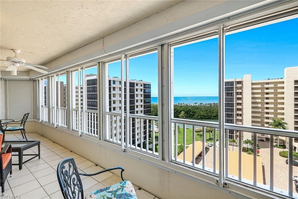 21 Bluebill Ave, Unit B905, Naples, FL 34108 Photo