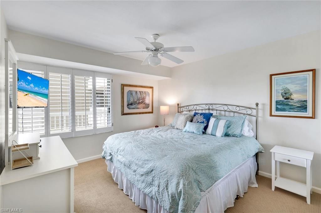 21 Bluebill Ave, Unit B905, Naples, FL 34108 Photo