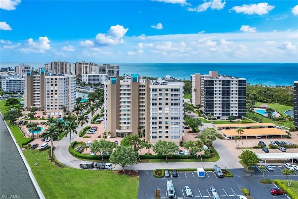 21 Bluebill Ave, Unit B905, Naples, FL 34108 Photo