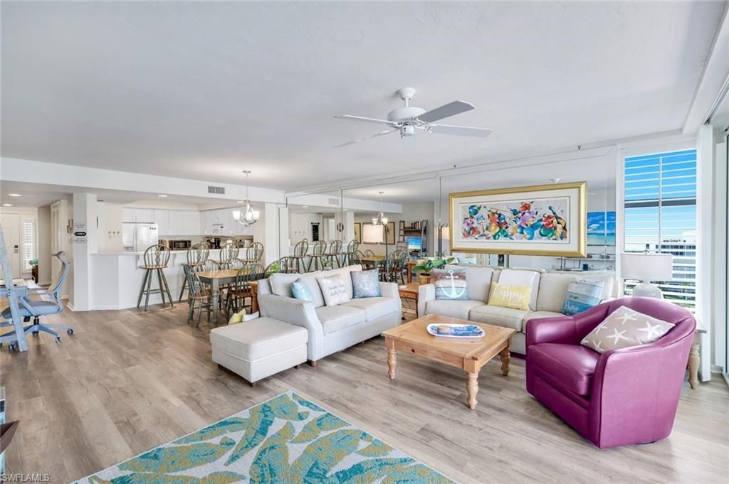 21 Bluebill Ave, Unit B905, Naples, FL 34108 Photo