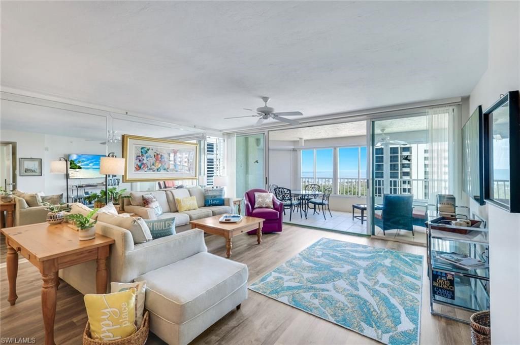 21 Bluebill Ave, Unit B905, Naples, FL 34108 Photo