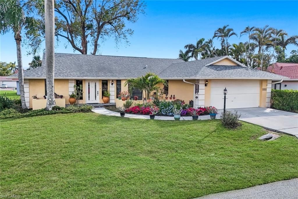 111 Blue Ridge Dr, Unit 23, Naples, FL 34112 Main Photo