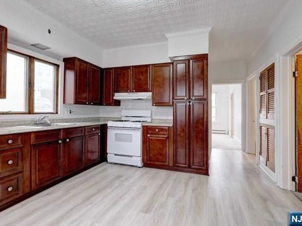 58 Westervelt Avenue 1, HAWTHORNE, NJ 07506