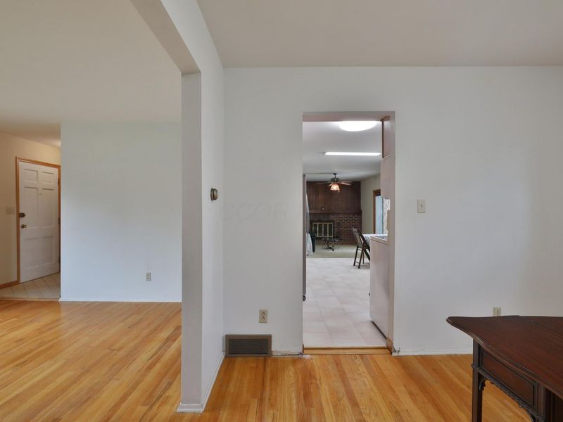 6805 Alloway Street E, Worthington, OH 43085 Photo 13