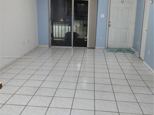 15454 SW 85th Ln, Unit 135, Miami, FL 33193