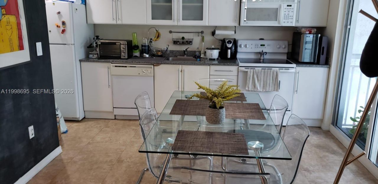 275 NE 18th St, Unit 307, Miami, FL 33132 Photo