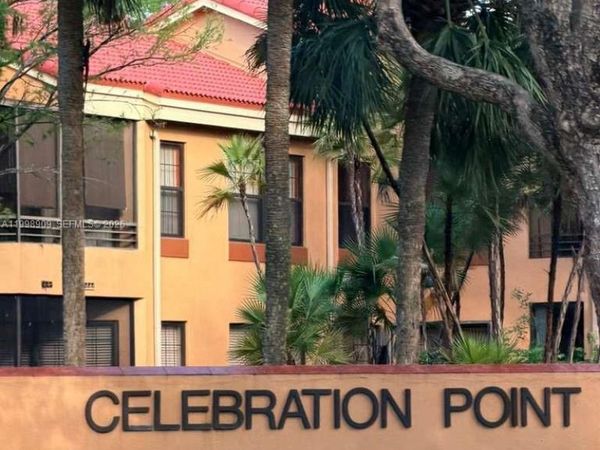 15515 N Miami Lakeway N , Unit 202-11, Miami Lakes, FL 33014