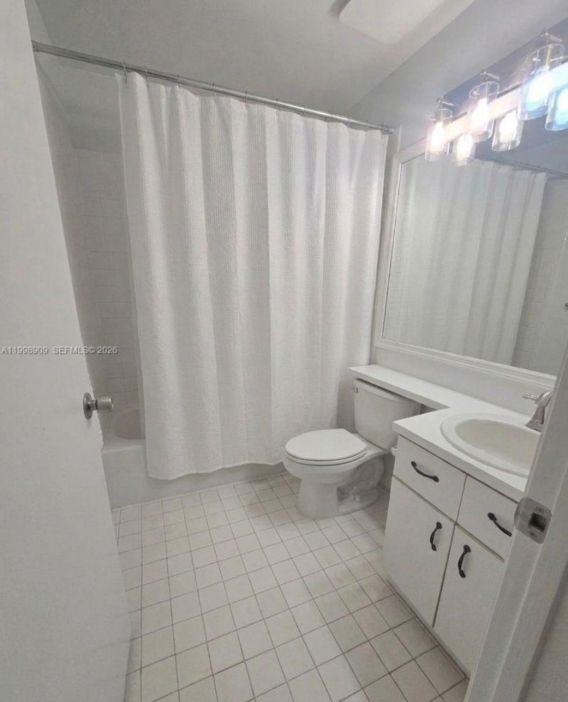 15515 N Miami Lakeway N, Unit 202-11, Miami Lakes, FL 33014 Photo