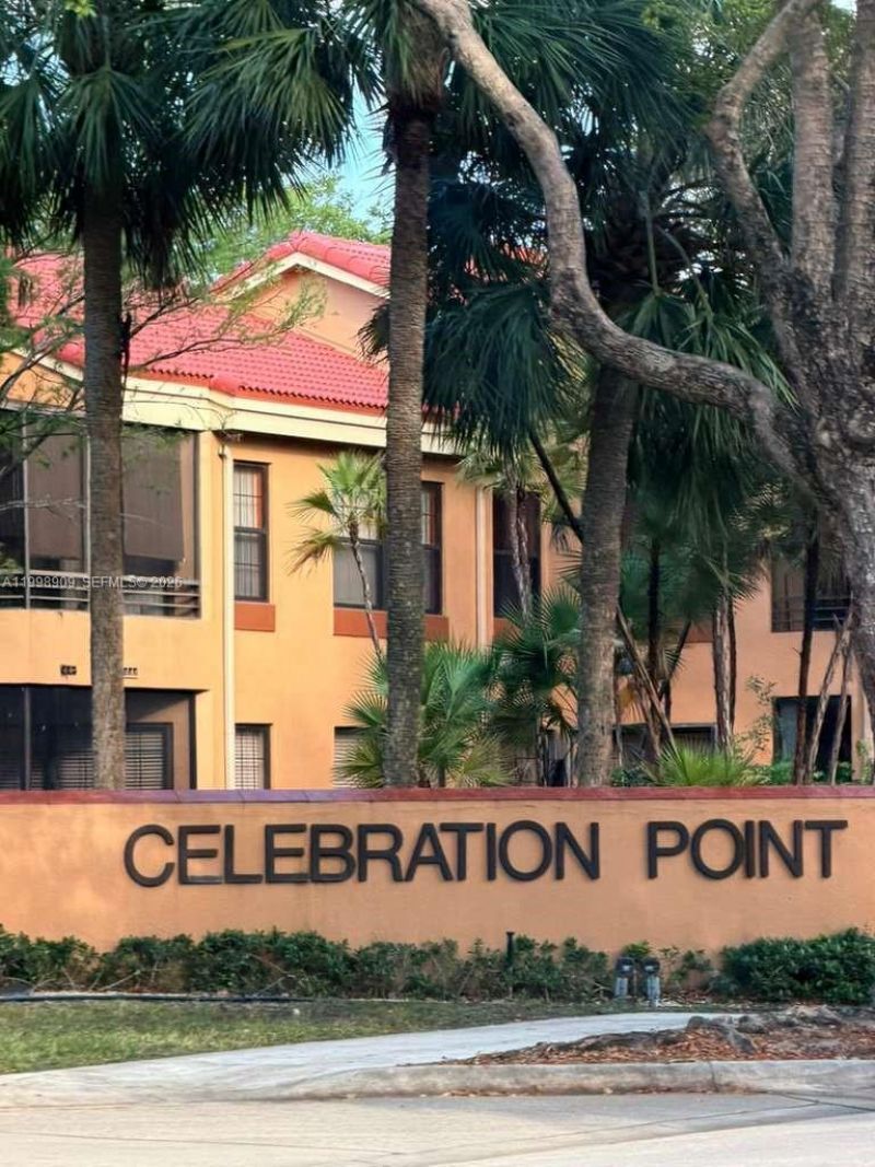 15515 N Miami Lakeway N, Unit 202-11, Miami Lakes, FL 33014 Photo