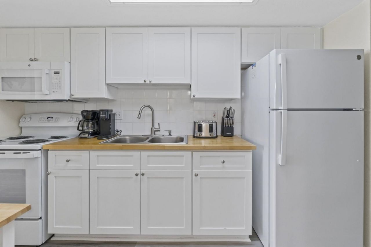 2701 S Ocean Blvd. Photo 14