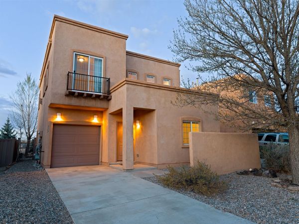 117 Carson Valley Way, Santa Fe, NM 87508