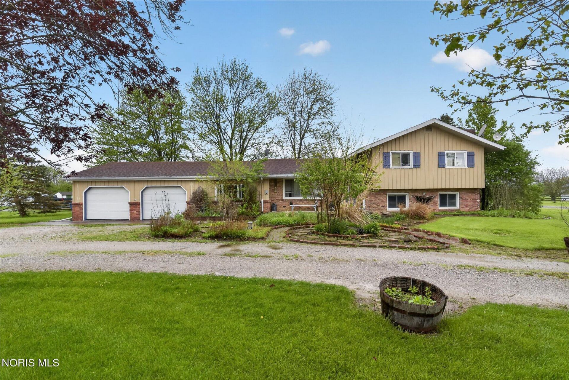 28141 Glenwood Road, Perrysburg, OH 43551 Main Photo