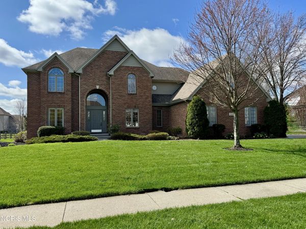 7455 Valhalla Drive, Maumee, OH 43537