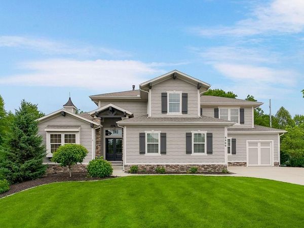 9900 W 152nd Street, Overland Park, KS 66221