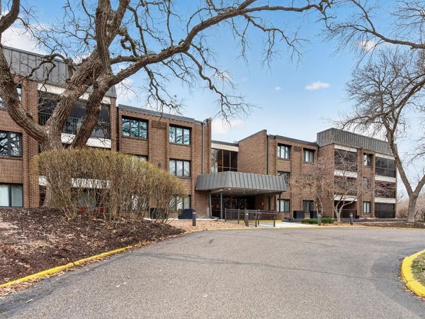 3412 Oak Ridge Road, Unit 317, Hopkins, MN 55305