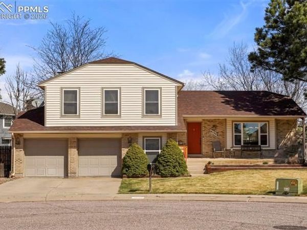 6130 Steamboat Court, Colorado Springs, CO 80919