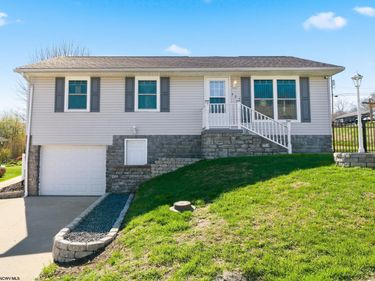 527 Hayhurst Street, Rivesville, WV 26588