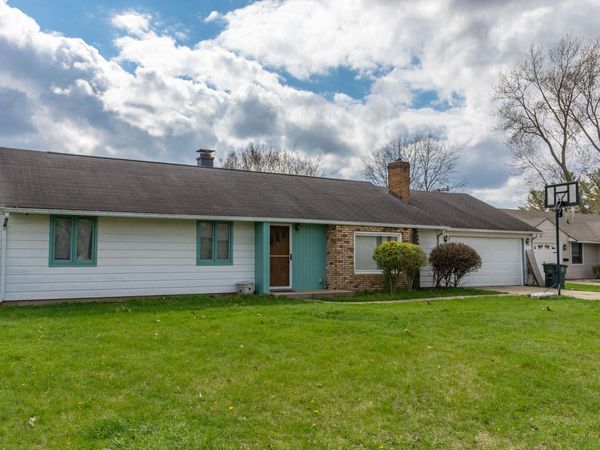 1662 Greenwood Drive, South Bend, IN 46614