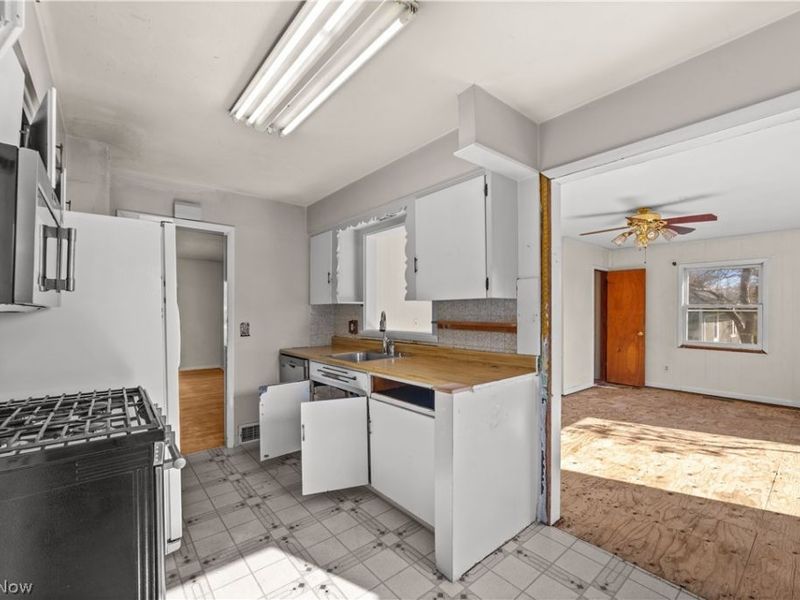 5120 Lake Vista Drive, Solon, OH 44139 Photo 10