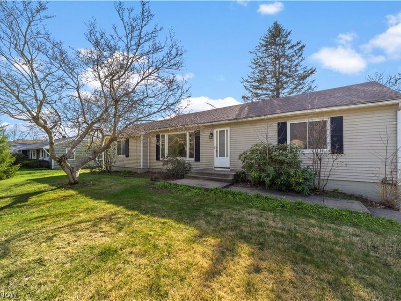 5120 Lake Vista Drive, Solon, OH 44139 Photo 2