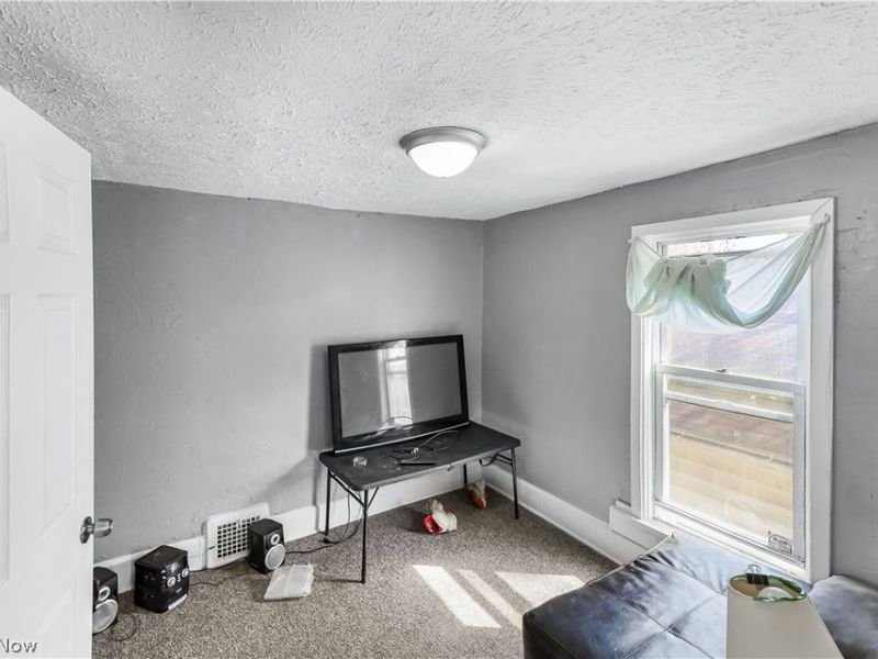 1138 7th Avenue, Akron, OH 44306 Photo 13