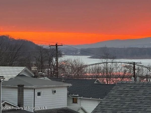 14 Mill Hill Street, Pittston, PA 18640