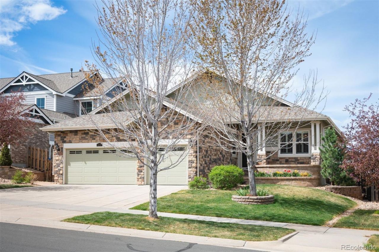 6235 S Millbrook Way, Aurora, CO 80016 Main Photo
