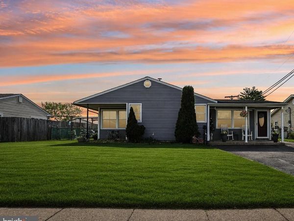 47 GLENWOOD LANE, LEVITTOWN, PA 19055