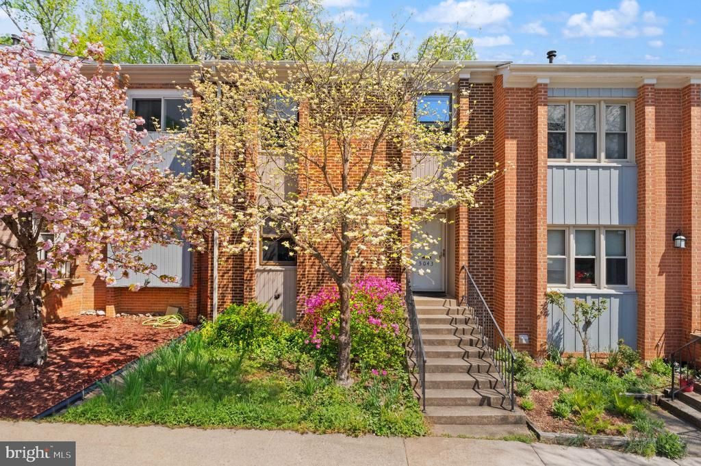 5043 Cliffhaven Drive, Annandale, VA 22003 Main Photo