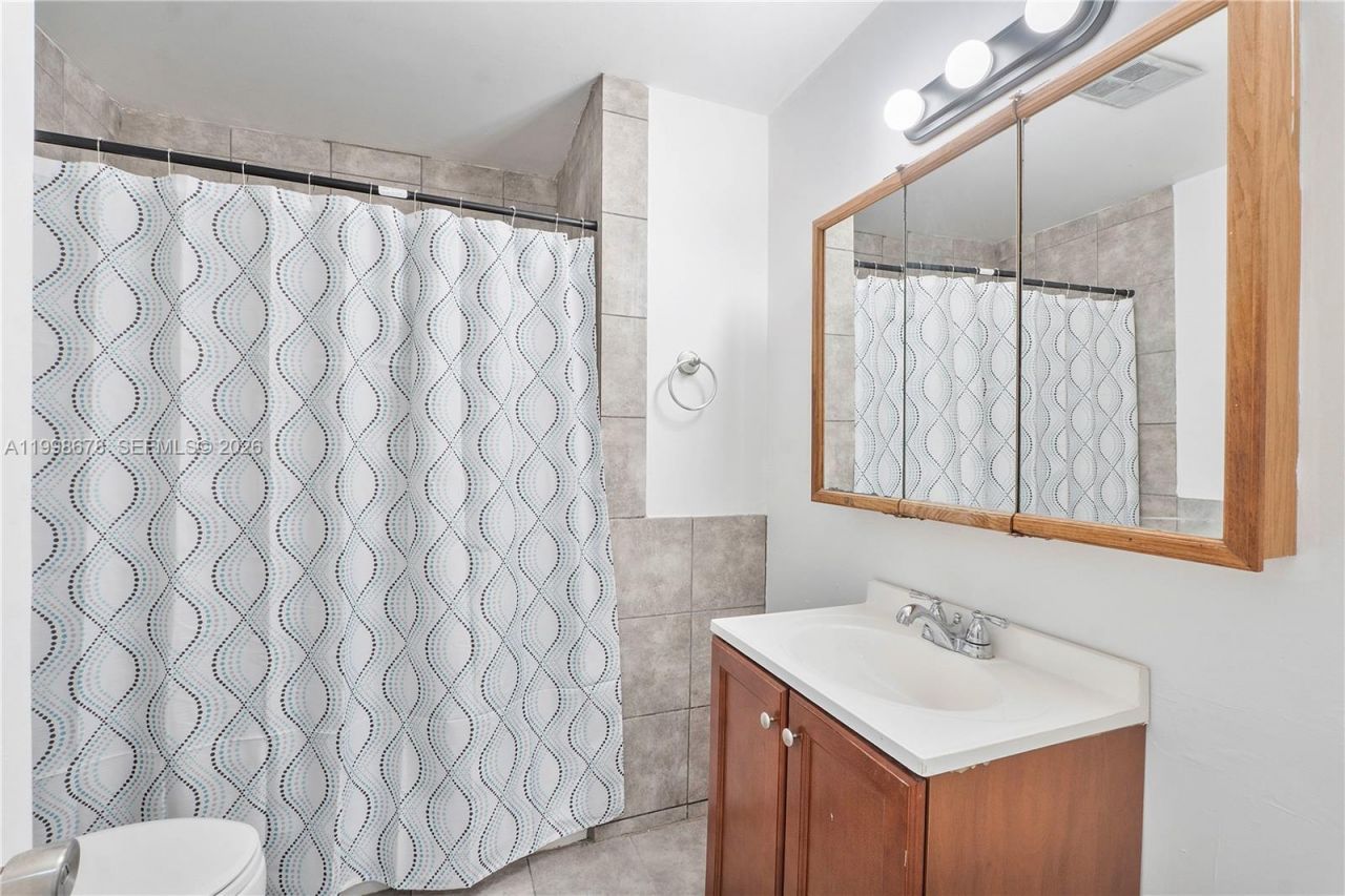 8243 NW 9th Ct , Unit 7, Plantation, FL 33324 Photo