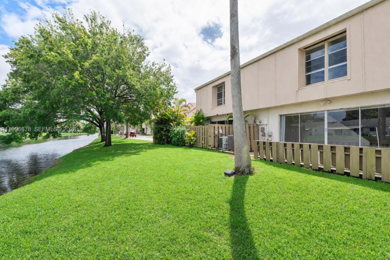 8243 NW 9th Ct , Unit 7, Plantation, FL 33324 Photo
