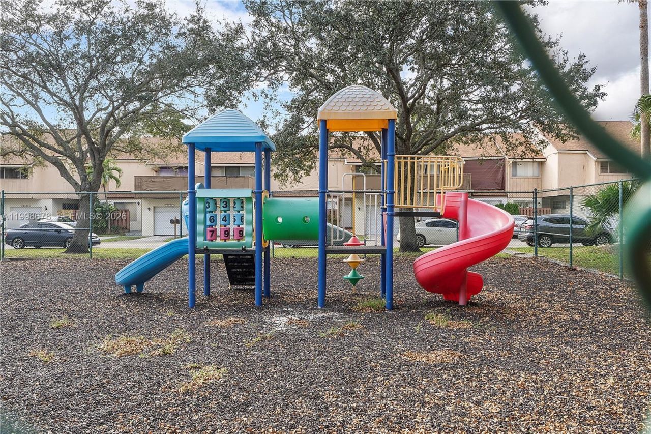 8243 NW 9th Ct , Unit 7, Plantation, FL 33324 Photo