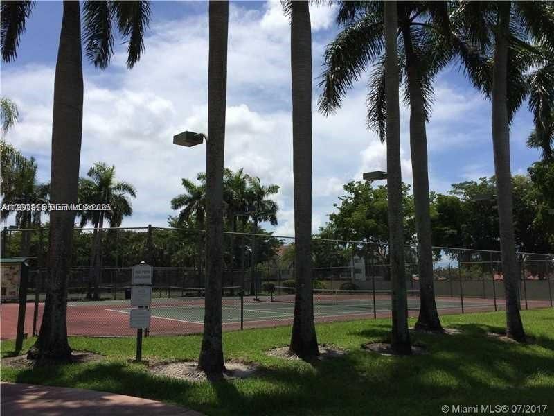 17268 NW 60th Ct, Hialeah, FL 33015 Photo