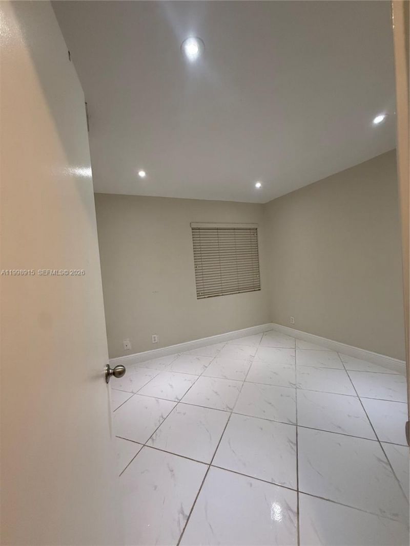 17268 NW 60th Ct, Hialeah, FL 33015 Photo
