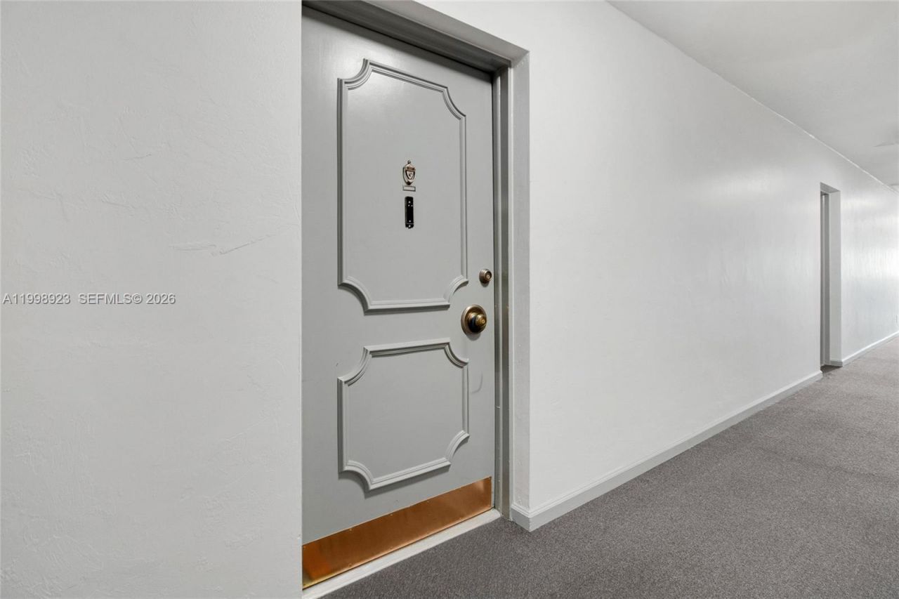 2230 NE 56th Pl, Unit 227, Fort Lauderdale, FL 33308 Photo