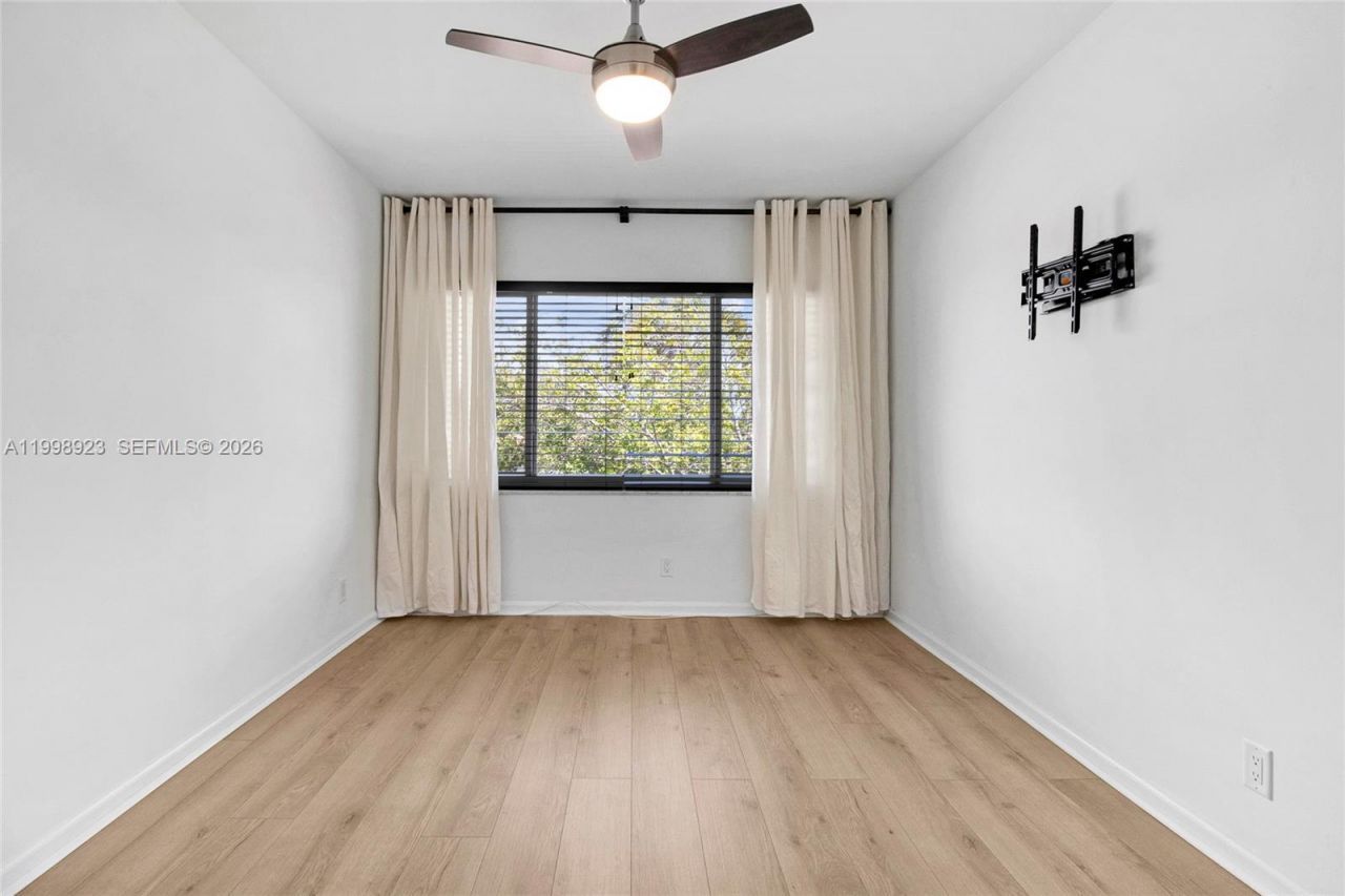 2230 NE 56th Pl, Unit 227, Fort Lauderdale, FL 33308 Photo