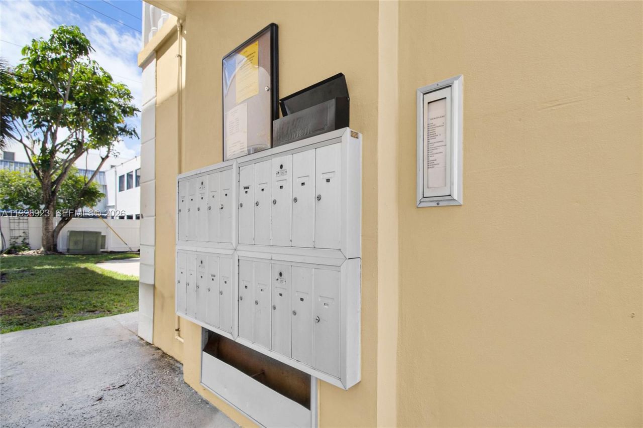 2230 NE 56th Pl, Unit 227, Fort Lauderdale, FL 33308 Photo
