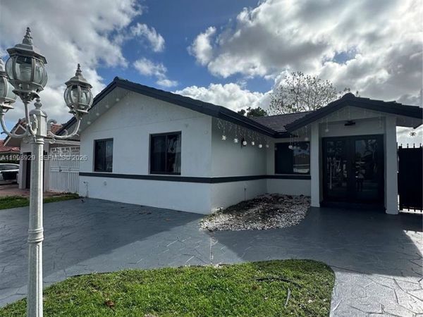 5923 SW 147th Pl, Miami, FL 33193