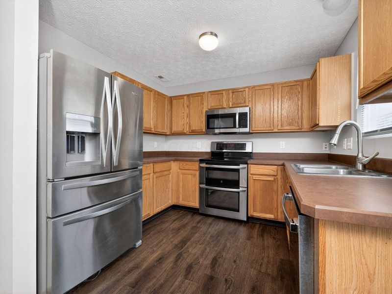 5721 Gadston Way, Columbus, OH 43228 Photo 11