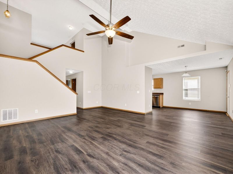 5721 Gadston Way, Columbus, OH 43228 Photo 6