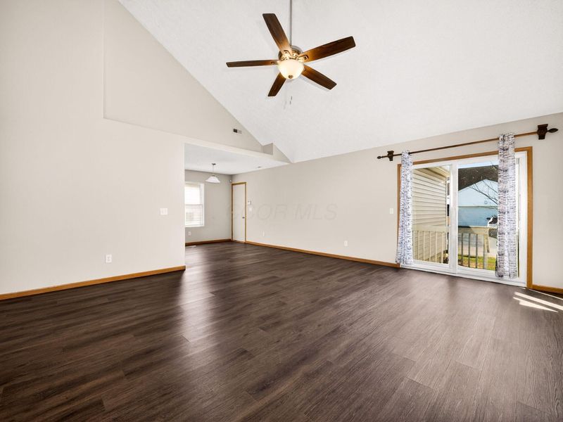 5721 Gadston Way, Columbus, OH 43228 Photo 9