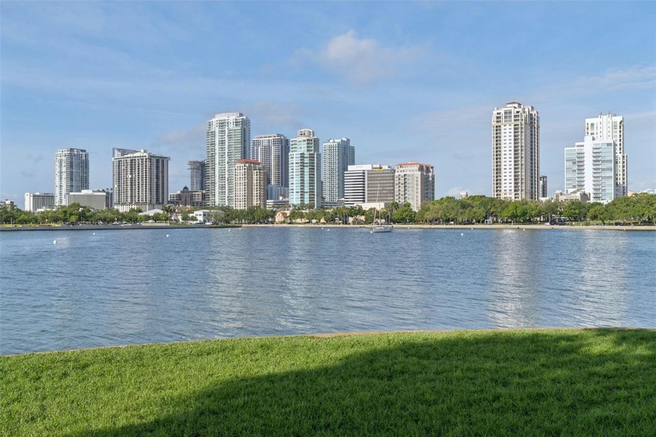 750 4th Avenue S, Unit 502, Saint Petersburg, FL 33701 Photo