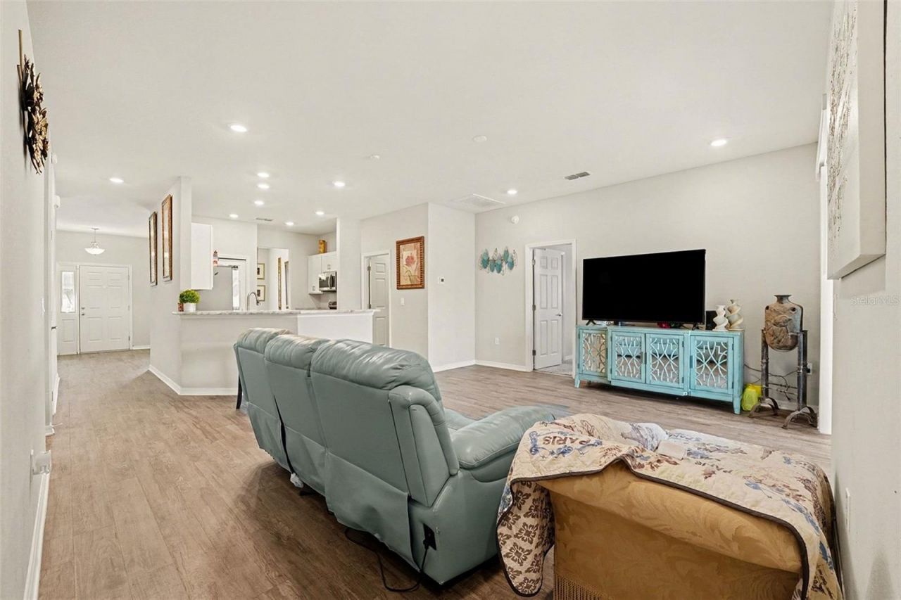 1126 Second Drive , Eagle Lake, FL 33839 Photo