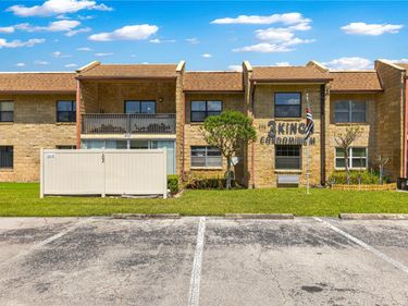 2837 NE 3RD STREET, Unit 203, OCALA, FL 34470