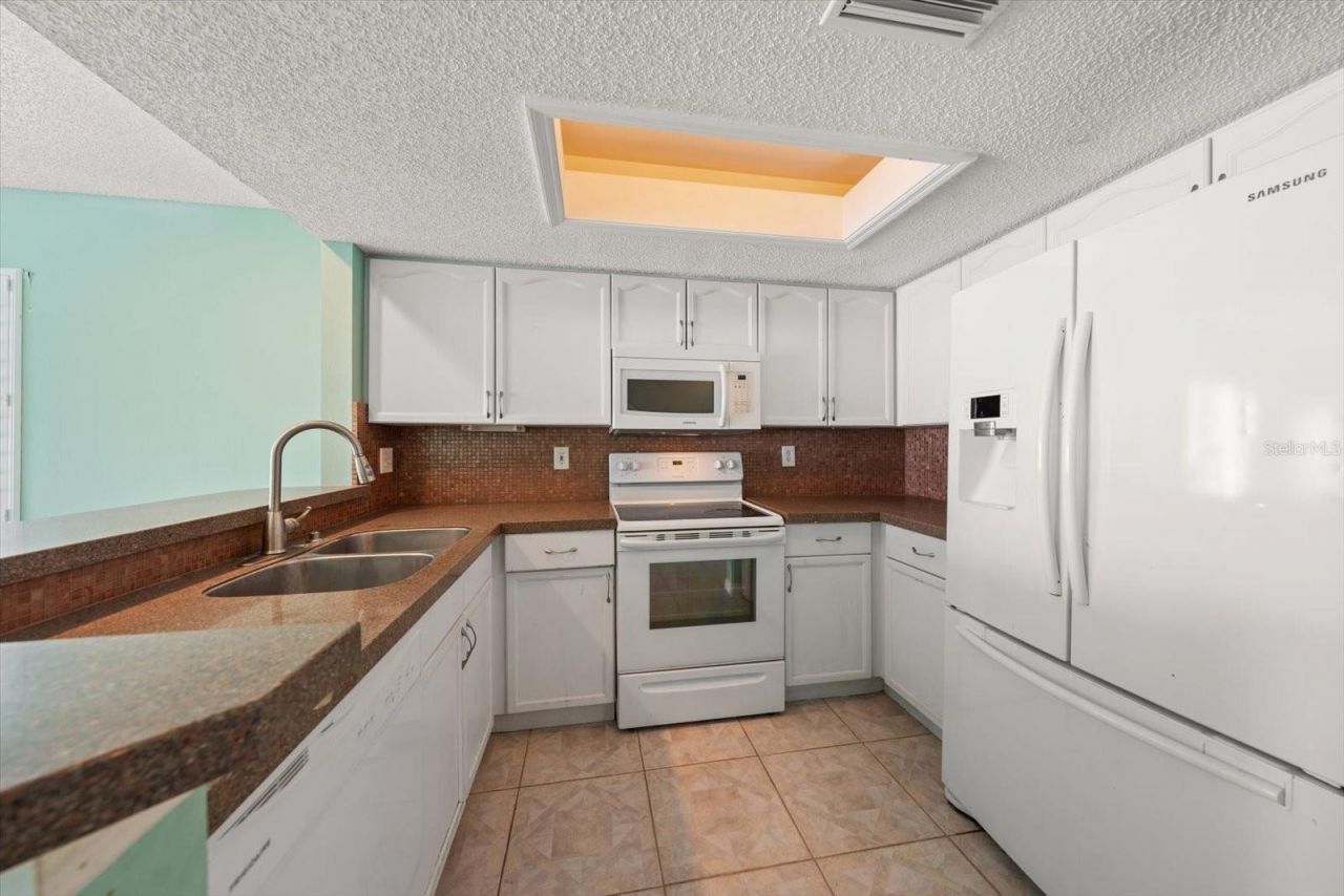 124 Marcdale Boulevard, Indian Rocks Beach, FL 33785 Photo