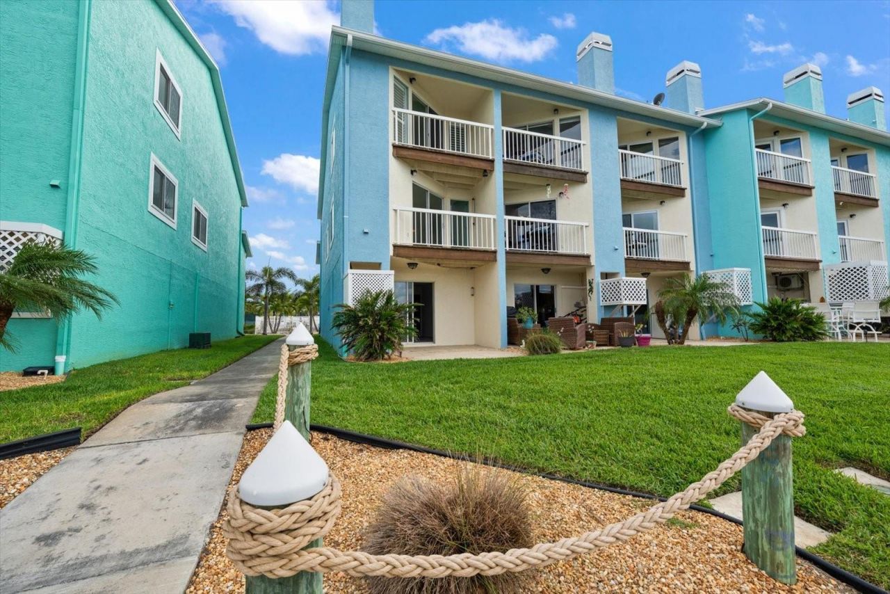 124 Marcdale Boulevard, Indian Rocks Beach, FL 33785 Photo